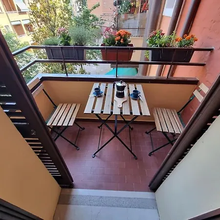 Via Vittorio Veneto Large Independent