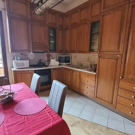 Via Vittorio Veneto Large Independent Appartamento